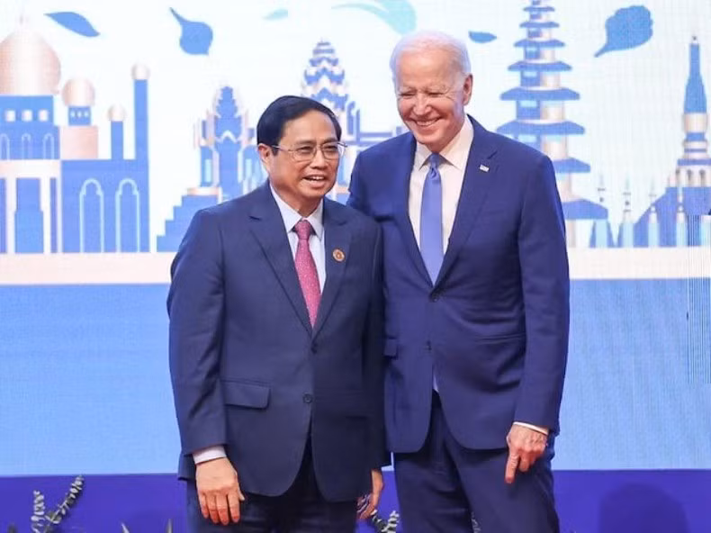 Thủ tướng Phạm Minh Chính và Tổng thống Hoa Kỳ Joe Biden tại Hội nghị Cấp cao ASEAN-Hoa Kỳ lần thứ 10. (Ảnh: NHẬT BẮC)