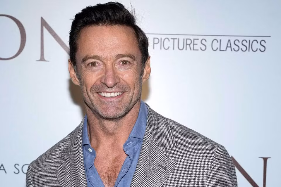 Hugh Jackman (1968) là một nam diễn viên, ca sĩ, đồng thời là nhà sản xuất phim người Australia. Anh được đông đảo khán giả yêu mến khi thủ vai Wolverine (Người Sói) trong series X-Men (2000–2017) của Marvel. Năm 2008, tạp chí People đã bình chọn Jackman là Người đàn ông hấp dẫn nhất hành tinh. Ảnh: Shutterstock.