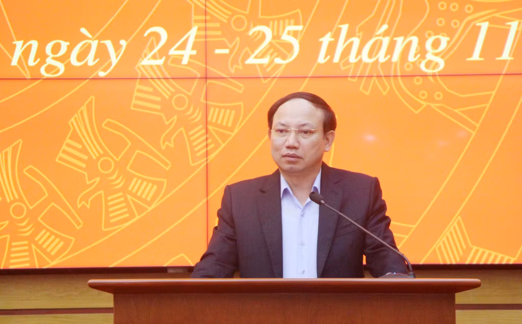 Đồng chí Nguyễn Xuân Ký, Ủy viên Trung ương Đảng, Bí thư Tỉnh ủy, Chủ tịch HĐND tỉnh, kết luận hội nghị.