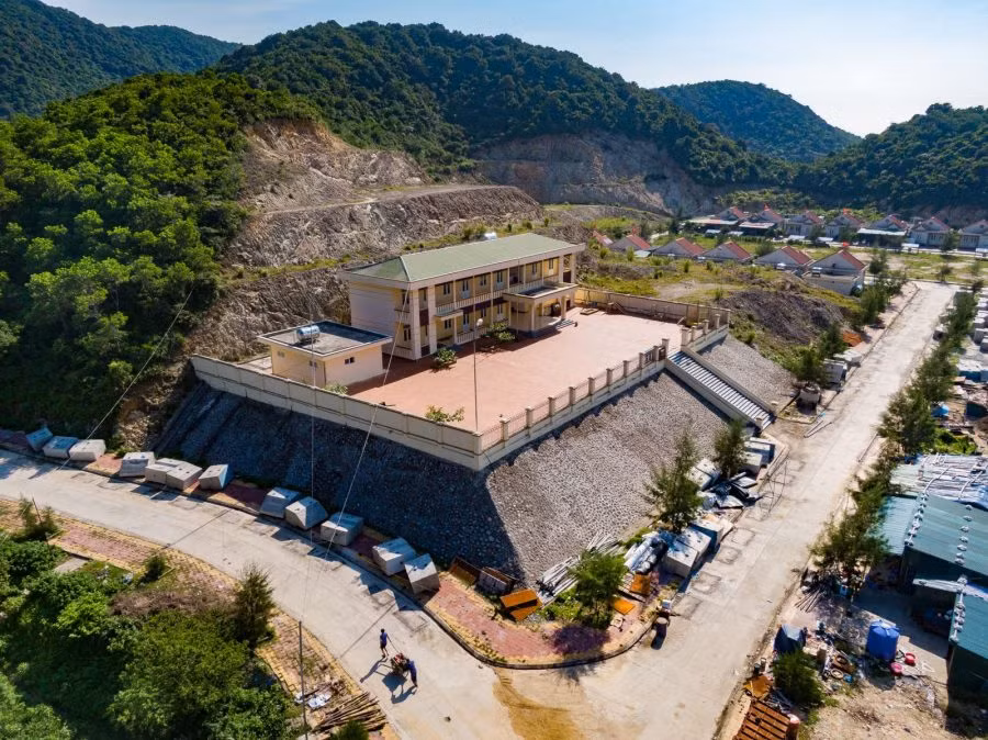 Trường học ở Đảo Trần (Cô Tô).