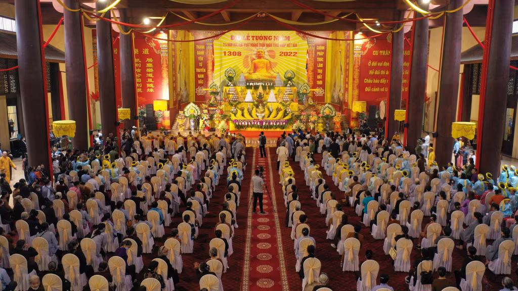 Quang cảnh Đại lễ tưởng niệm 714 năm Đức Vua Phật hoàng Trần Nhân Tông nhập niết bàn