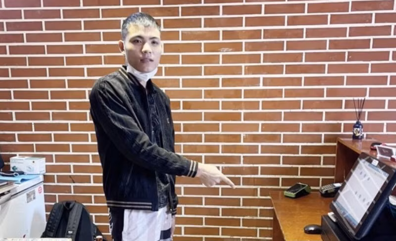 Cơ quan Công an dẫn giải Trường đi thực nghiệm lại hiện trường.
