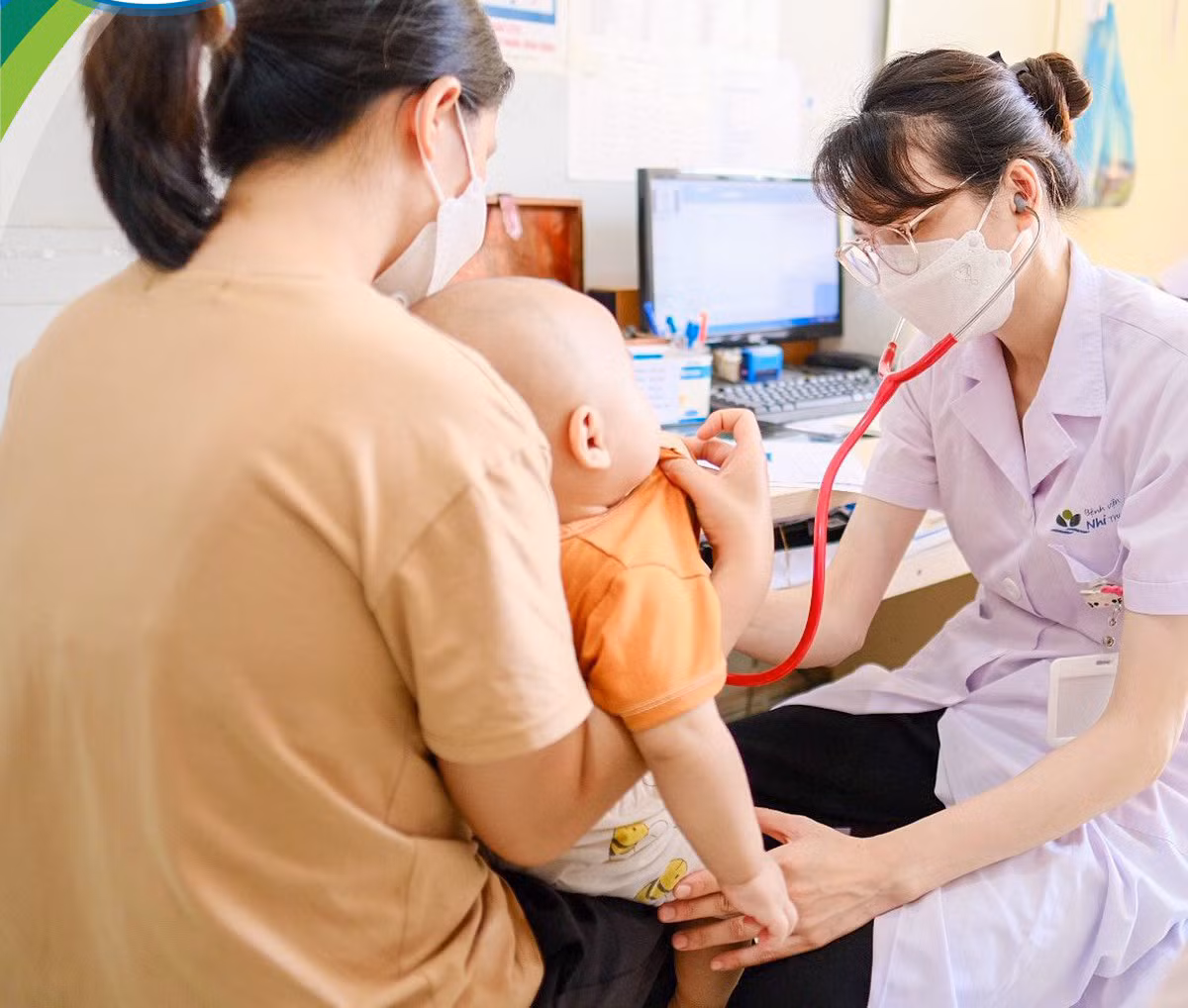 Nhiều trẻ ốm, dịch bệnh bất thường sau dịch COVID-19. Ảnh: BV