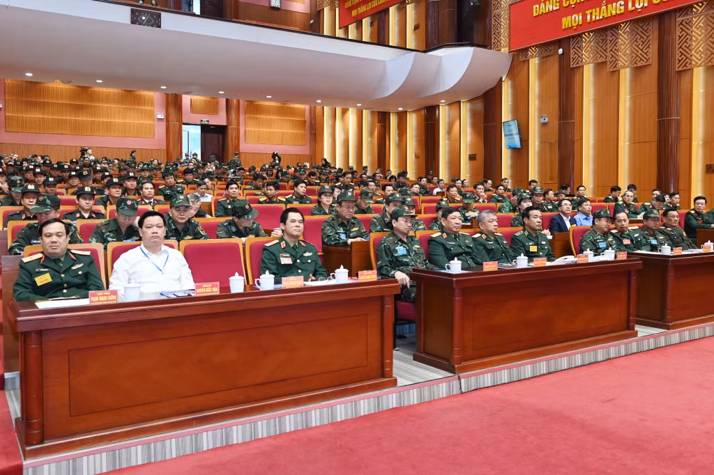 Các đại biểu tham dự khai mạc diễn tập KVPT tỉnh Quảng Ninh năm 2022.