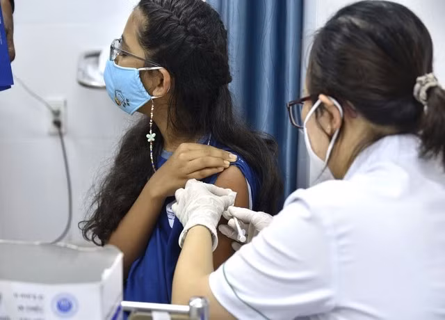 Các sản phẩm tăng cường sức đề kháng không có tác dụng tức thì nên phụ huynh có thể bổ sung dinh dưỡng cho trẻ từ các loại thực phẩm. (Ảnh: P.T)