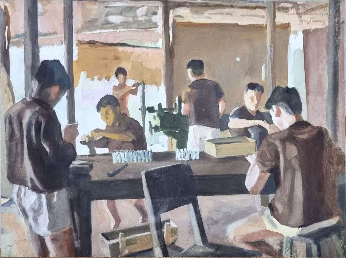 "Làm kíp lựu đạn" của Nguyễn Đỗ Cung, ra đời năm 1947, mô tả bốn người quân giới đang lắp kíp lựu đạn bên một chiếc bàn to, phía xa là hai người đang quay máy.