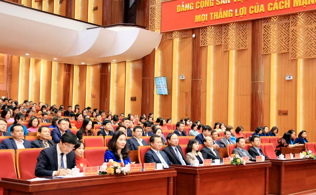 Các đại biểu tham dự buổi gặp mặt.