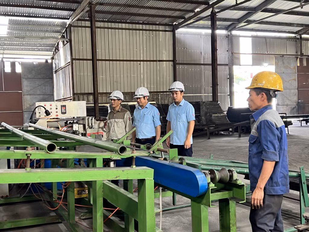 Công đoàn Công ty CP Cơ khí Hòn Gai đã triển khai chương trình 1 triệu sáng kiến gắn với các phong trào thi đua đảm bảo ATVSLĐ; phát huy, sáng kiến cải tiến kỹ thuật.