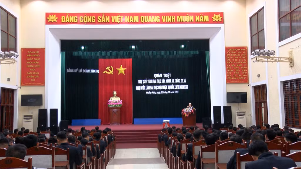 Đảng ủy Lữ đoàn 170 quán triệt nghị quyết lãnh đạo thực hiện nhiệm vụ tháng 2/2023.