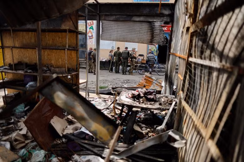 Khu chợ ở Bakhmut, vùng Donetsk. Ảnh: Reuters