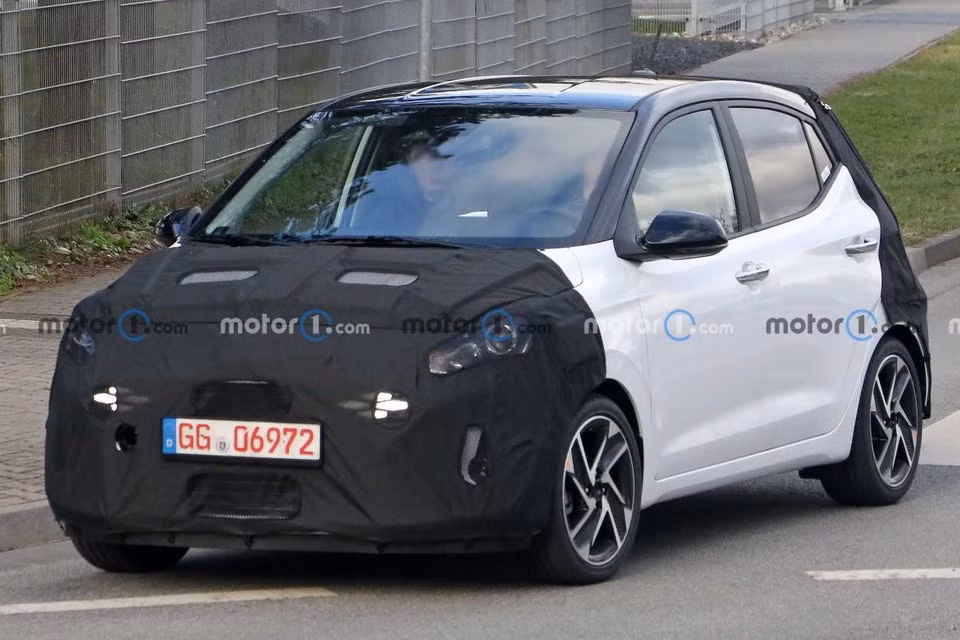 Hyundai Grand i10 2024 chạy thử trên đường, thay đổi kiểu dáng ảnh 1