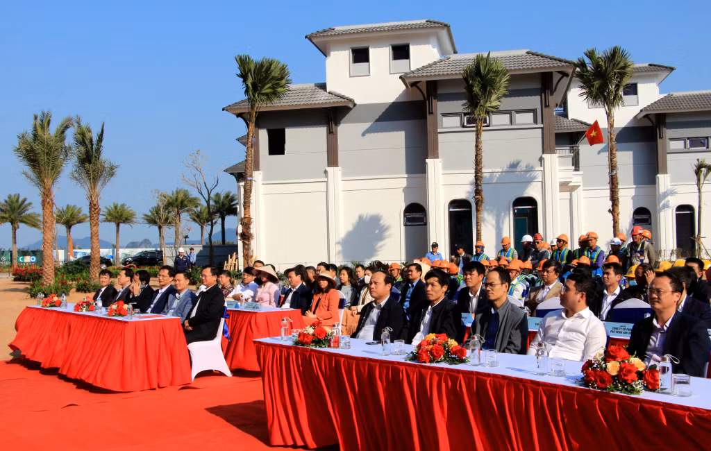 Các đại biểu tham dự lễ phát động.
