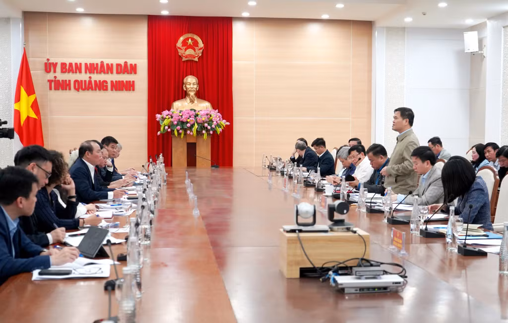 Toàn cảnh hội nghị.