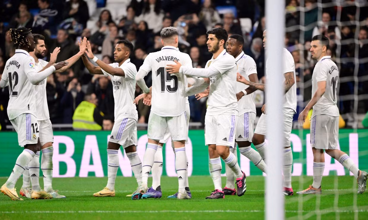 Real thắng Elche 4-0 sau khi vô địch Club World Cup. Ảnh: AFP
