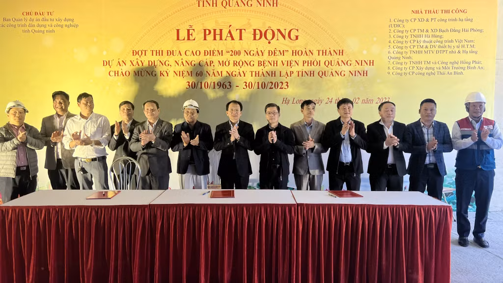 Chủ đầu tư dự án cùng liên danh các đơn vị nhà thầu ký cam kết thi đua 200 ngày đêm hoàn thành dự án.