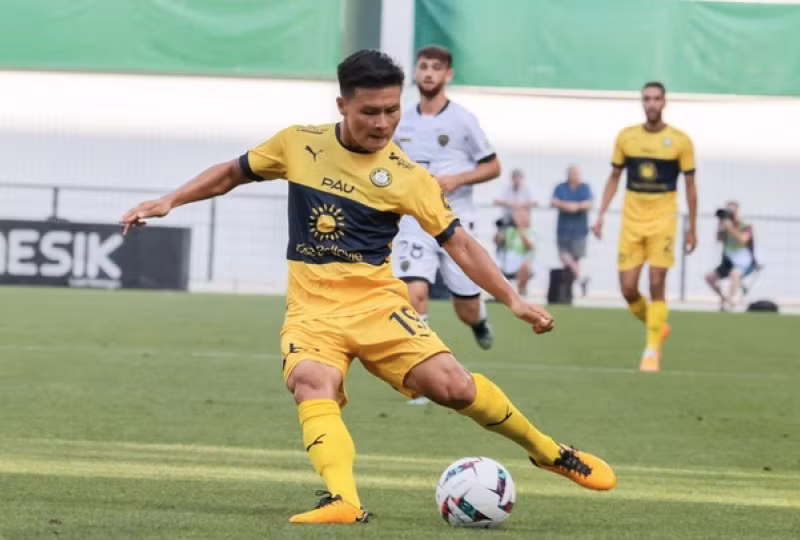 Quang Hải tiếp tục không ra sân tại Pháp. Ảnh: Pau FC.