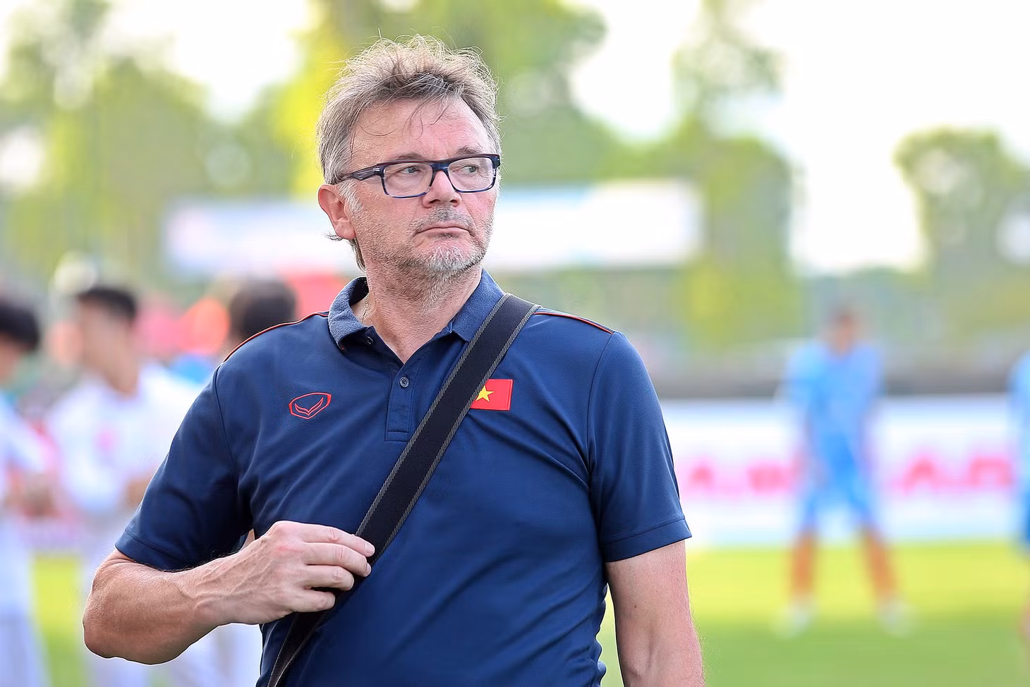 HLV Philippe Troussier ra mắt tuyển Việt Nam và U23 Việt Nam trong tháng 3 tới