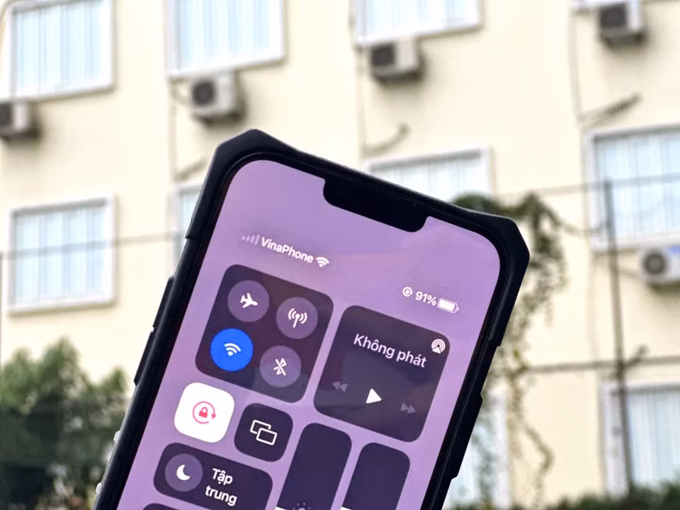 Nhiều người dùng VinaPhone mất tín hiệu chiều 3/2. Ảnh: TA.