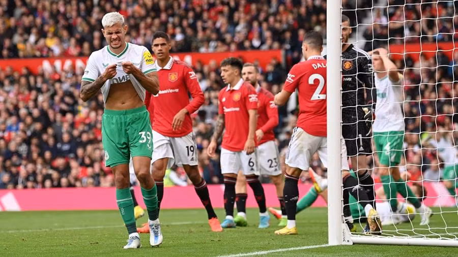 MU và Newcastle gặp nhau ở lượt đi Premier League, hòa nhau 0-0