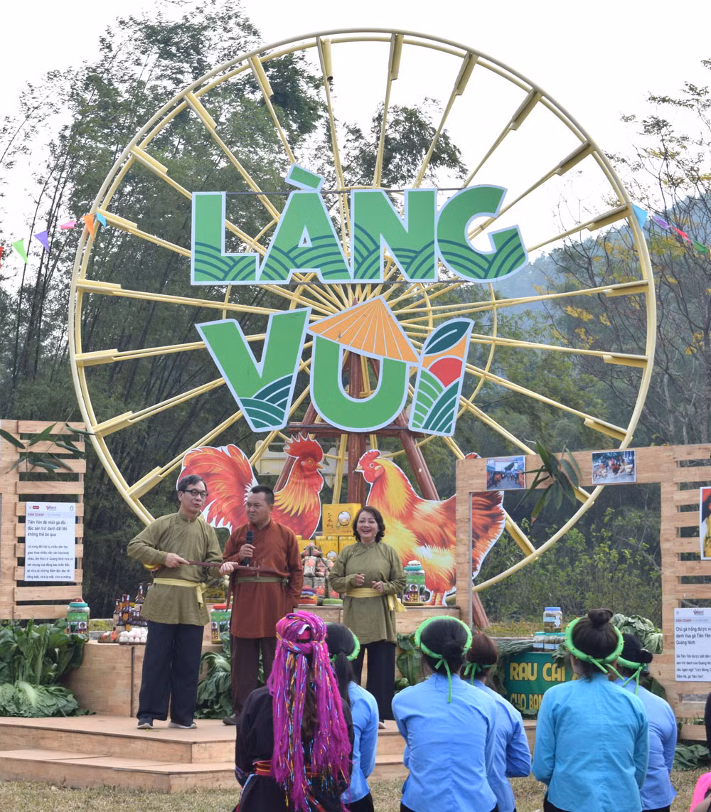 Chương trình Làng Vui của VTV3 được tổ chức tại Đồng Đình năm 2022.