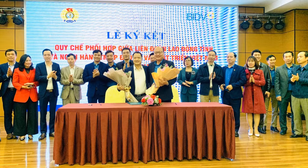 LĐLĐ tỉnh-BIDV chi nhánh Hạ Long ký kết chương trình phối hợp.