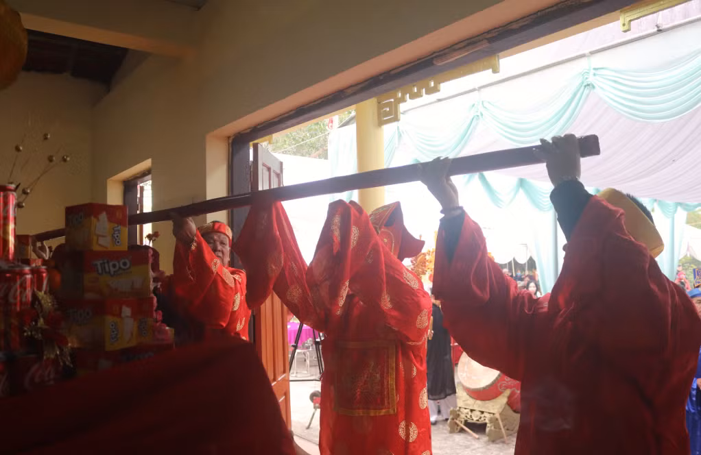 Lễ đóng cây đóng đám.