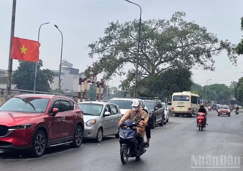 Dự báo khu vực Hà Nội có mưa, mưa vừa và rải rác có dông. (Ảnh minh họa: Đ.T)