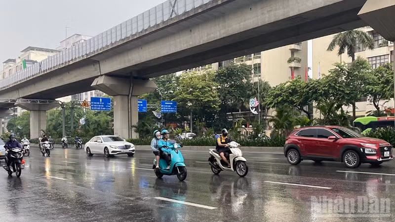 Dự báo khu vực Hà Nội có mưa, mưa rào rải rác. (Ảnh minh họa: Đ.T)