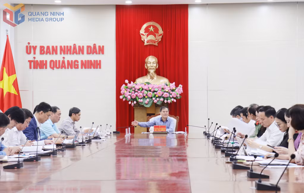 Đồng chí Bùi Văn Khắng,
