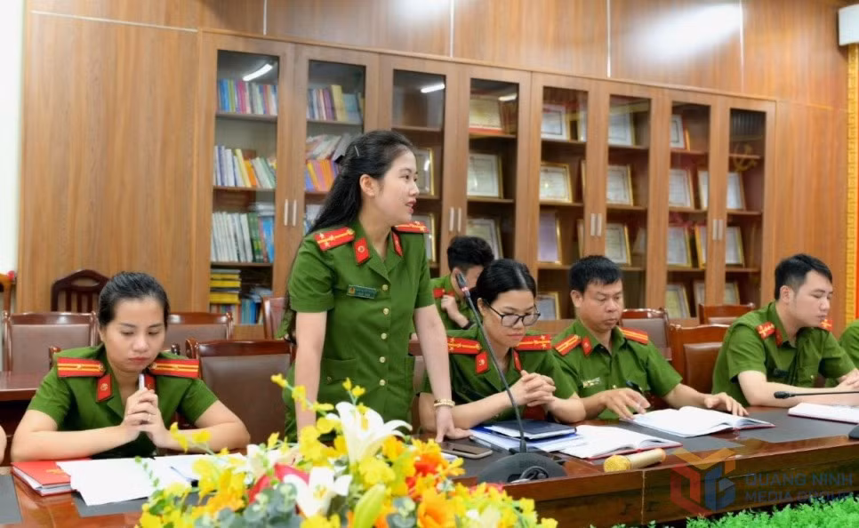 Các nữ cán bộ Phòng Cảnh sát môi trường luôn luôn phát huy vai trò nòng cốt trong công tác xây dựng Đảng, xây dựng lực lượng.