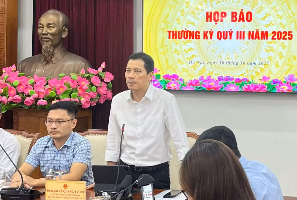 Ông Lê Quang Tự Do chia sẻ về việc phim chủ đề “Tổng tài” tràn lan trên mạng xã hội thời gian gần đây. Ảnh: Chí Long