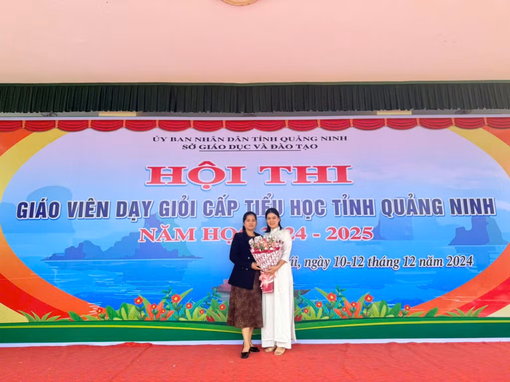 Đồng chí Nguyễn Thị Thủy tham gia dự thi giáo viên dạy giỏi cấp tỉnh năm học 2024 - 2025
