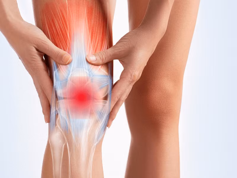 Nguyên nhân gây đau khớp gối có thể bao gồm từ chấn thương do tai nạn đến các bệnh lý viêm khớp.