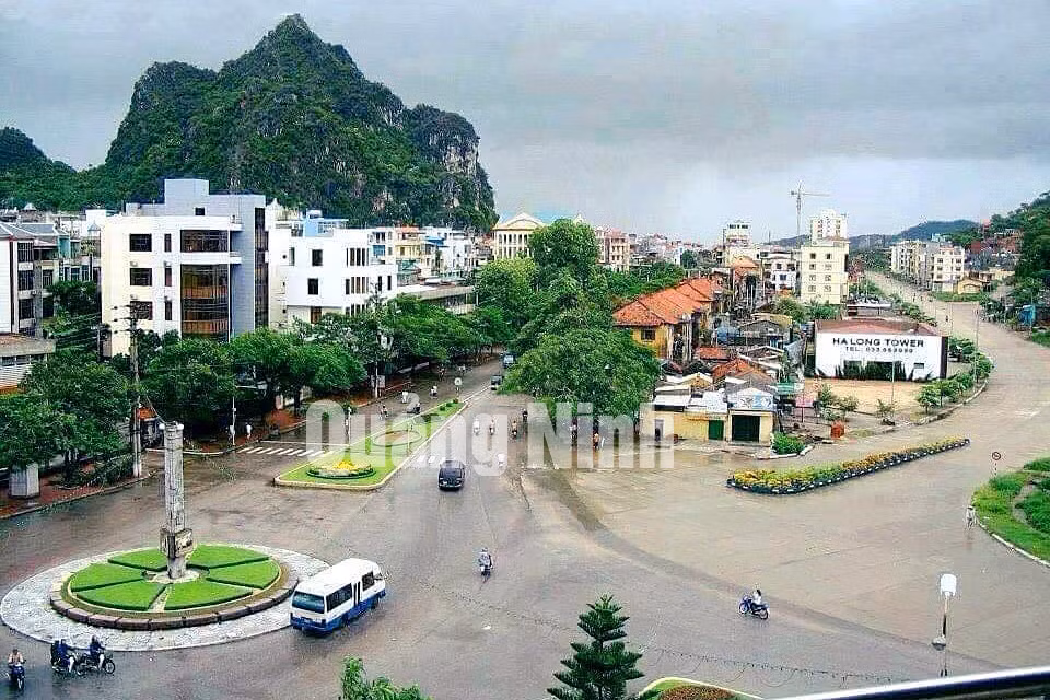 Cột đồng hồ. Ảnh tư liệu.