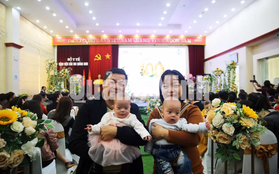 Những em bé kháu khỉnh ra đời bằng thụ tinh ống nghiệm. Ảnh: Hùng Sơn