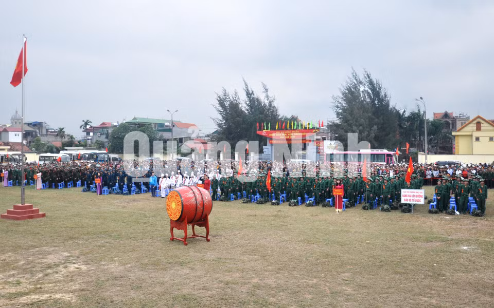 Quang cảnh lễ giao nhận quân tại TX Đông Triều (5-3-2018). Ảnh: Minh Hà