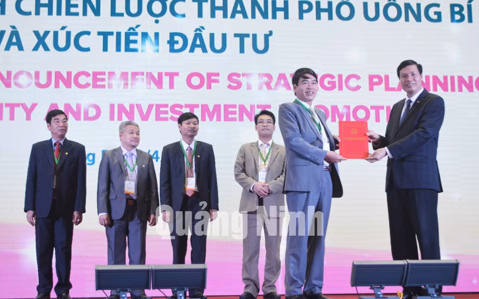 TP Uông Bí công bố các quy hoạch chiến lược và xúc tiến đầu tư, tháng 4-2016 ảnh 3