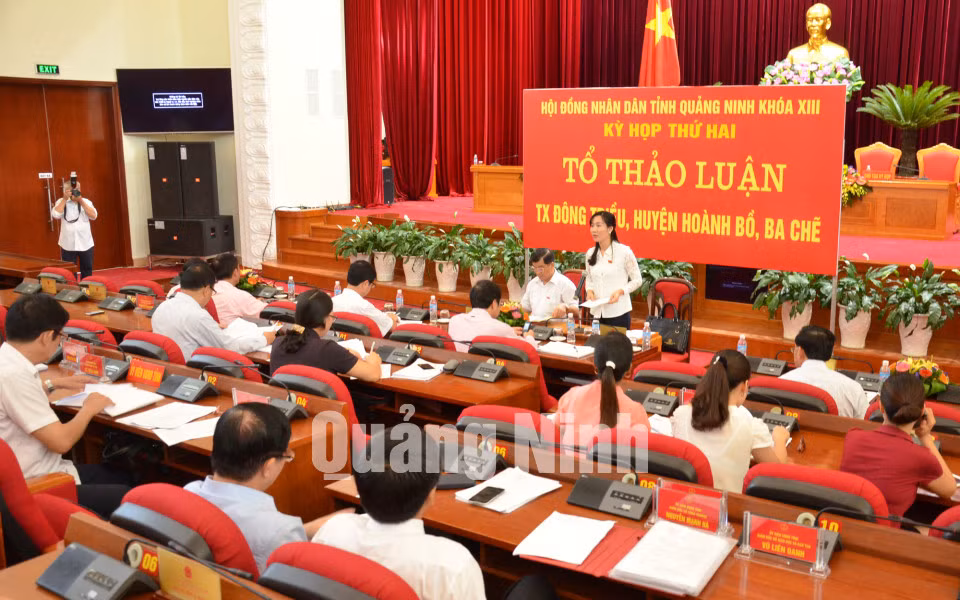 Quang cảnh Tổ thảo luận TX Đông Triều, huyện Hoành Bồ, Ba Chẽ