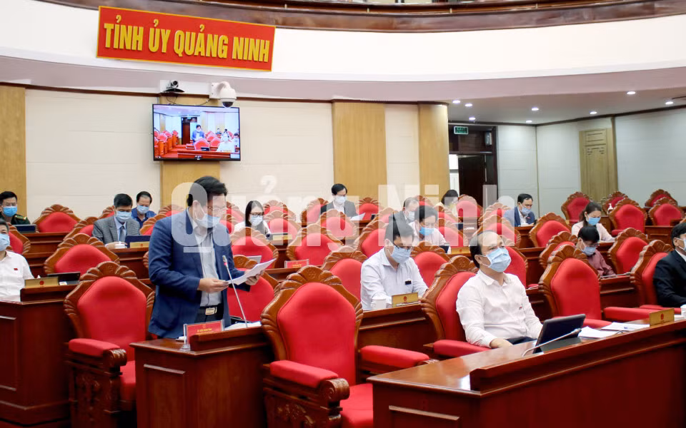 Các đại biểu phát biểu thảo luận tại kỳ họp (3-2020). Ảnh: Thu Chung