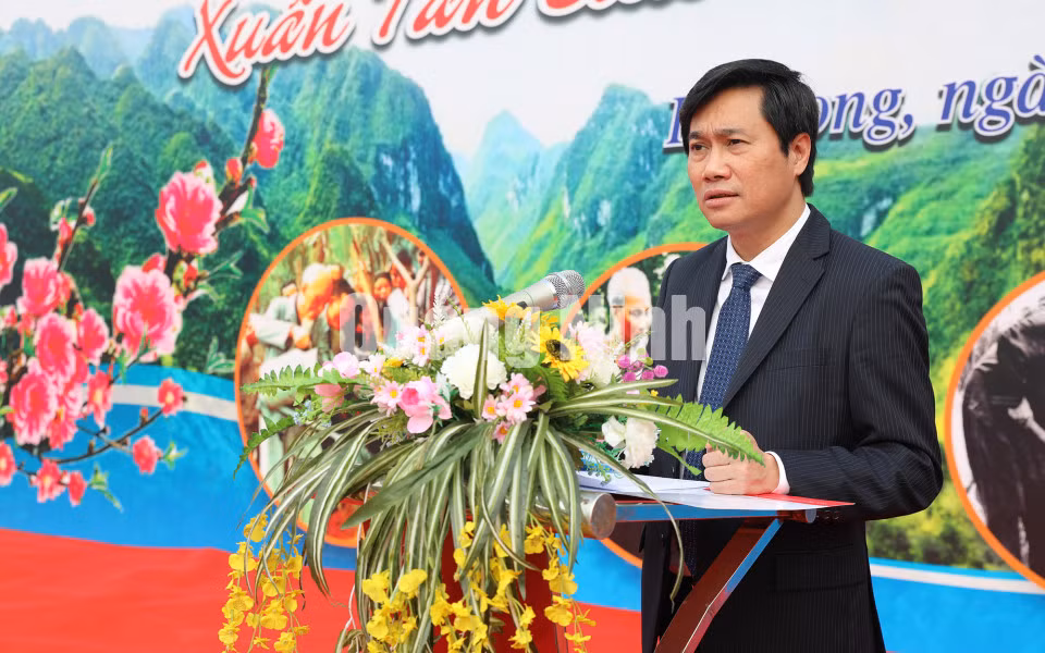 Chủ tịch UBND tỉnh Nguyễn Tường Văn phát biểu tại lễ phát động (2-2021). Ảnh: Đỗ Phương