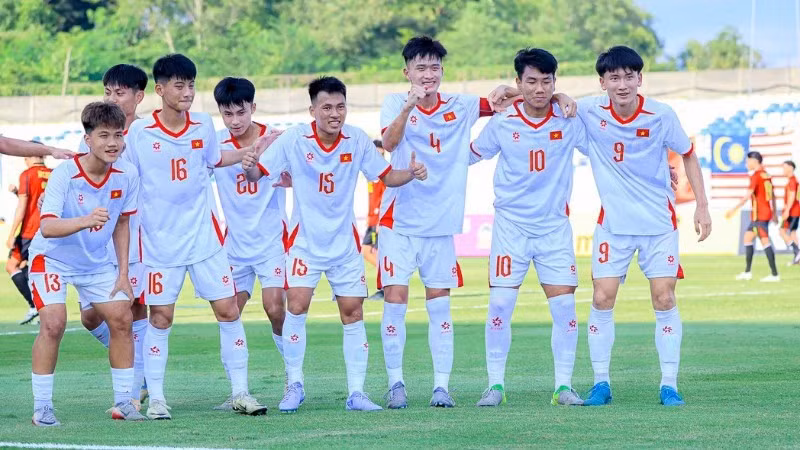 Các cầu thủ U17 Việt Nam giành chiến thắng đậm đà. (Ảnh: VFF)