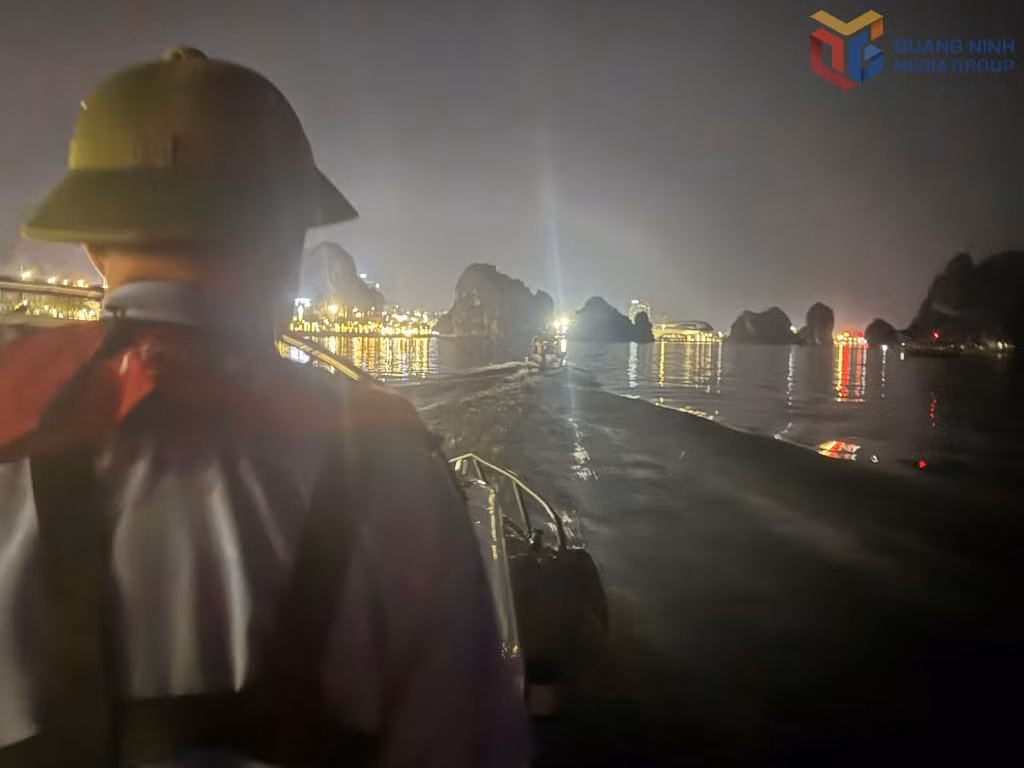Để bắt giữ các phương tiện vi phạm, đảm bảo an toàn cho hành khách, Đội Cảnh sát đường thủy, phòng CSGT (Công an tỉnh) tăng cường tuần tra công khai kết hợp hóa trang.