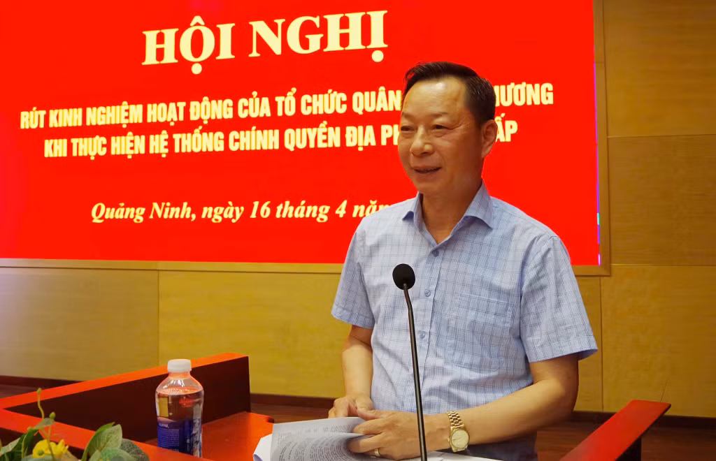 Đồng chí Lê Văn Ánh, Ủy viên Ban Chấp hành Đảng bộ tỉnh, Phó Chủ tịch UBND tỉnh phát biểu chỉ đạo tại hội nghị.