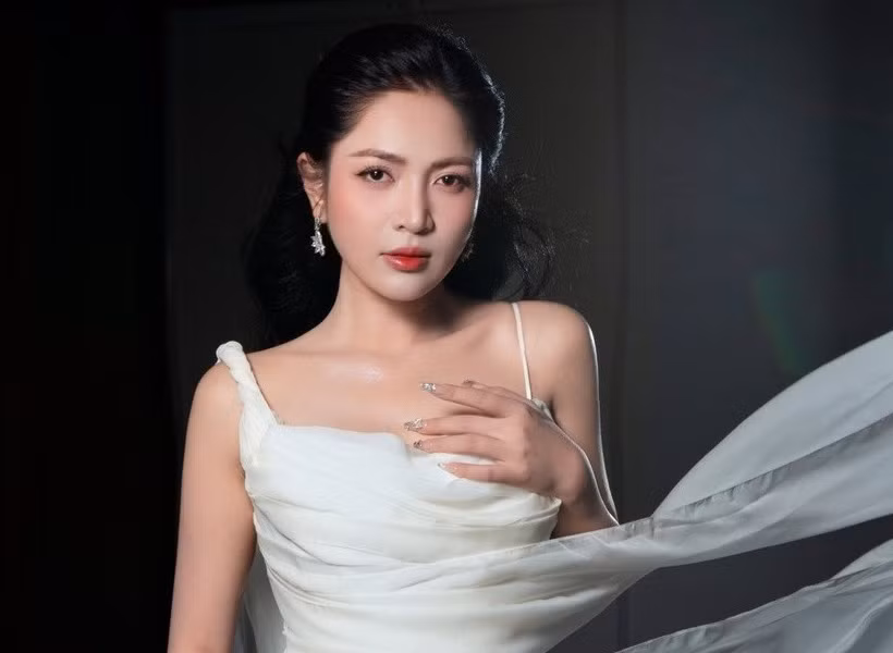 Cách đây không lâu, ca sĩ Duyên Quỳnh lên tiếng xin lỗi vì hát nhép. Ảnh: FBNV.