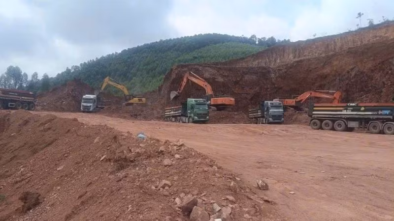 Khu vực khai thác đất của Công ty trách nhiệm hữu hạn Bất động sản Thành Nam.