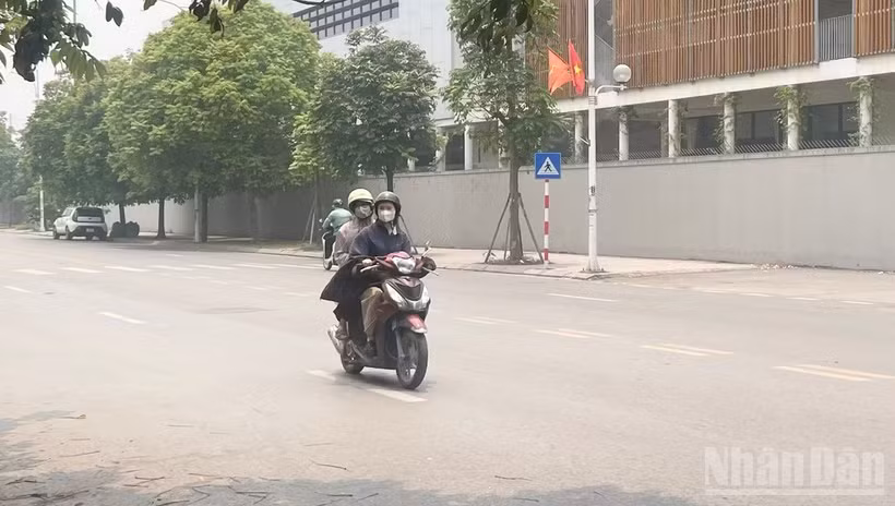 Dự báo khu vực Hà Nội ngày nắng, có nơi nắng nóng; đêm không mưa. (Ảnh: Đ.T)