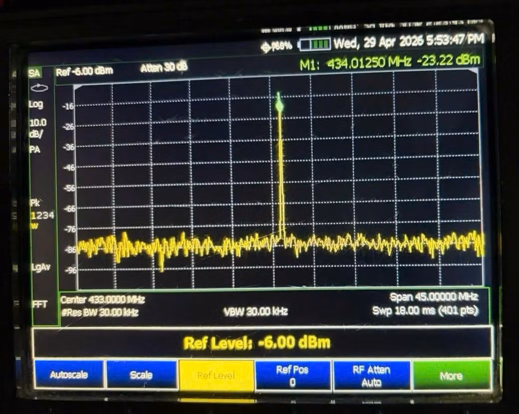 Thiết bị này gặp sự cố kỹ thuật và phát xạ trên tần số 434.0125 MHz, trùng với dải tần sử dụng của một số thiết bị khóa thông minh xe máy, từ đó gây ra hiện tượng can nhiễu. Ảnh: Cục Tần số vô tuyến điện