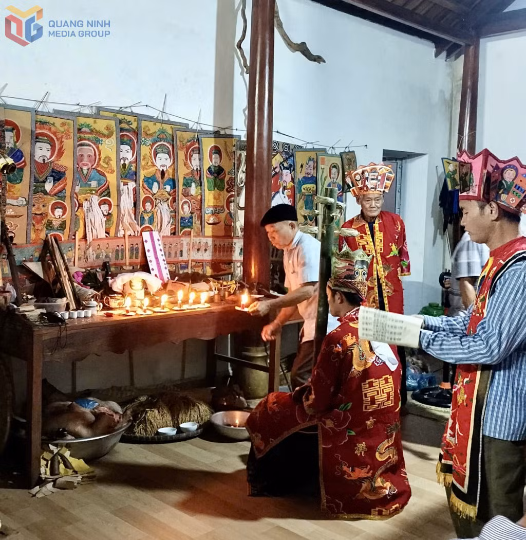Lễ cấp sắc của người Dao Thanh Phán (xã Quảng La).