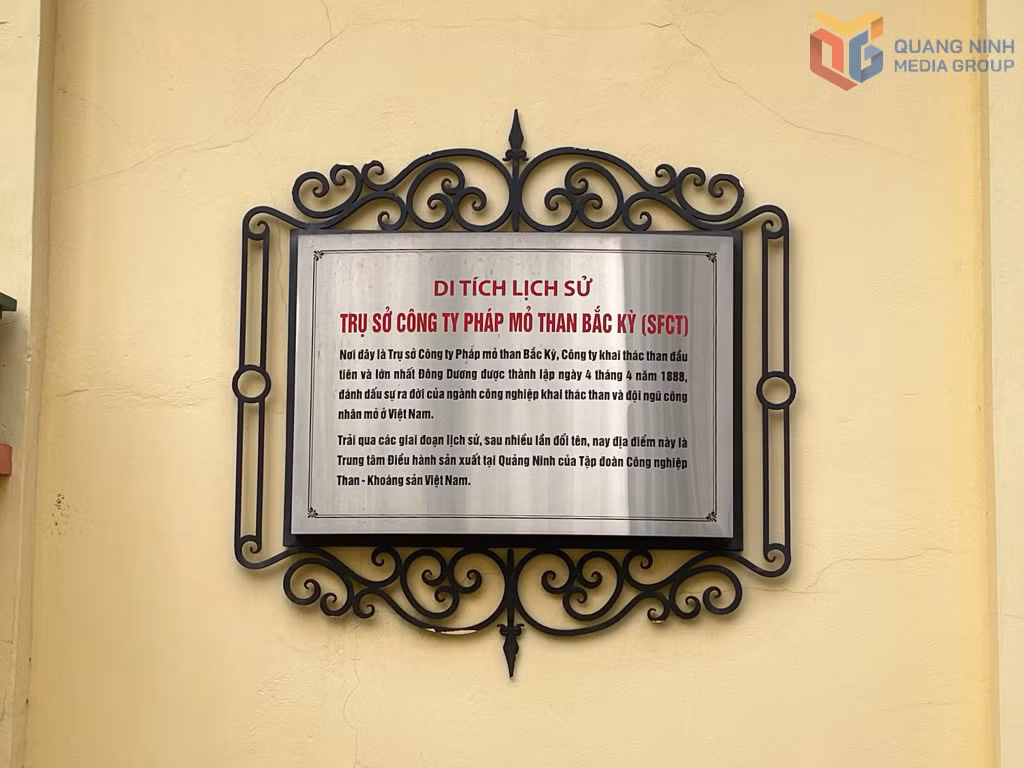 Trụ sở Công ty Pháp mỏ than Bắc Kỳ năm xưa, giờ là Trung tâm điều hành sản xuất tại Quảng Ninh của Tập đoàn Công nghiệp Than - Khoáng sản Việt Nam (TKV).