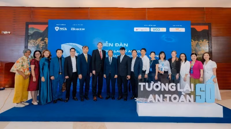 Diễn đàn “Tương lai số an toàn cho doanh nghiệp vừa và nhỏ".